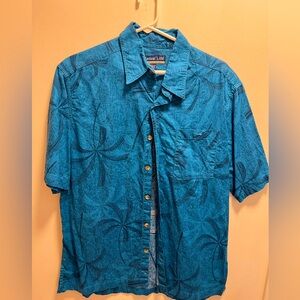 Large button down short sleeve shirt Palm trees tropical